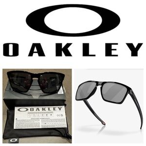 NEW OAKLEY Sliver XL Black Iridium Lenses, 
Polished Black Frame